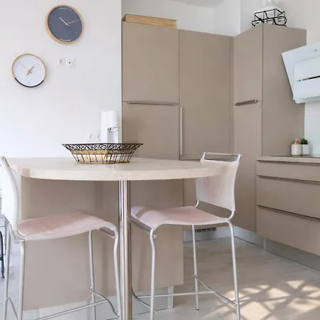 Prázdninový dům Maison Renovee, Proche Mer, - 4 Pers *