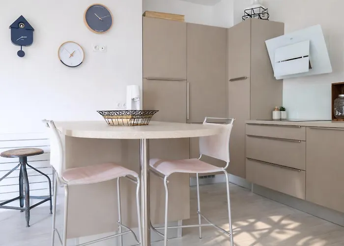 Prázdninový dům Maison Renovee, Proche Mer, - 4 Pers *